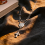 Collier chapelet croix argentée
