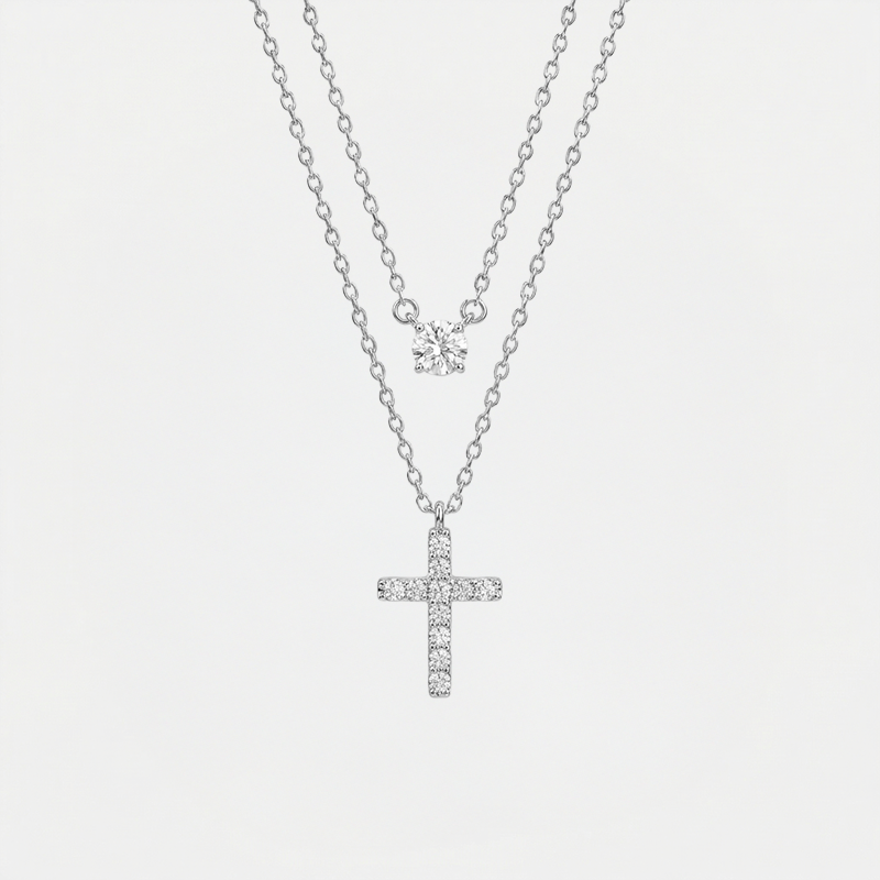 Collier croix élégant, finition argentée