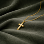 Collier petite croix argent dorée