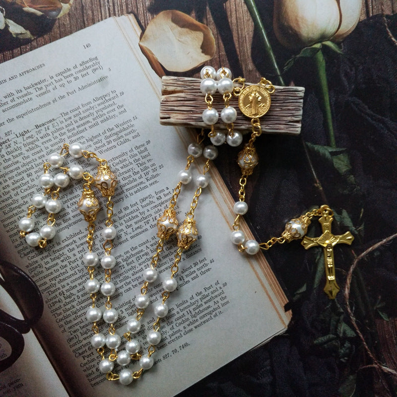 Chapelet blanc et or, crucifix ton or