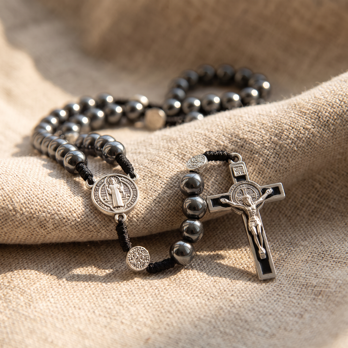 Chapelet hématite saint Benoît