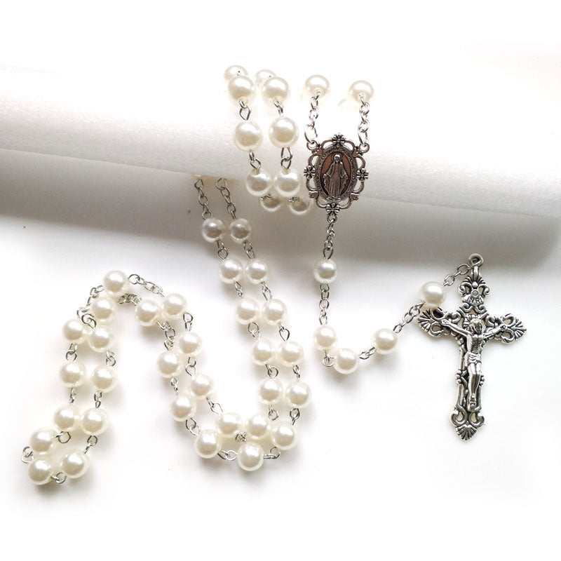 Chapelet perle blanche, crucifix à palmettes